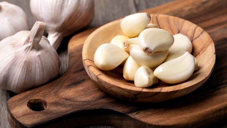 Garlic health benefits for men